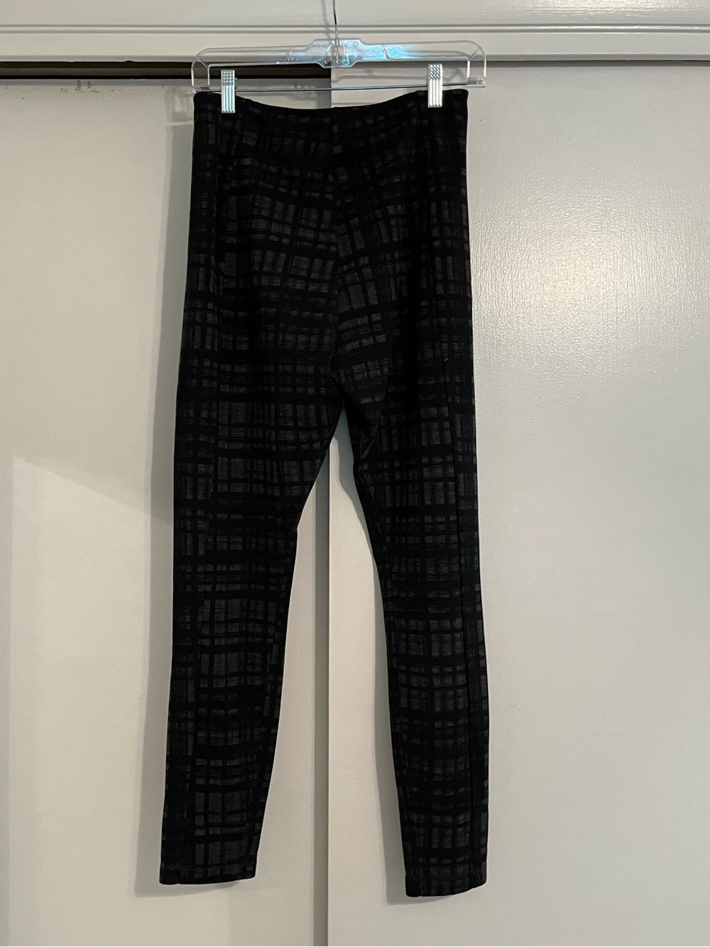 Lysse Women’s Black And Grey Plaid Stretch Leggings Size L